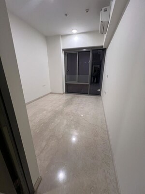Room in 4 BHK Apartment at Piramal Mahalaxmi, Mahalaxmi – for Sale