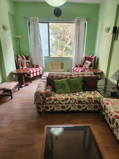 2 BHK + Servant Room Apartment For Sale in Malabar Hill
