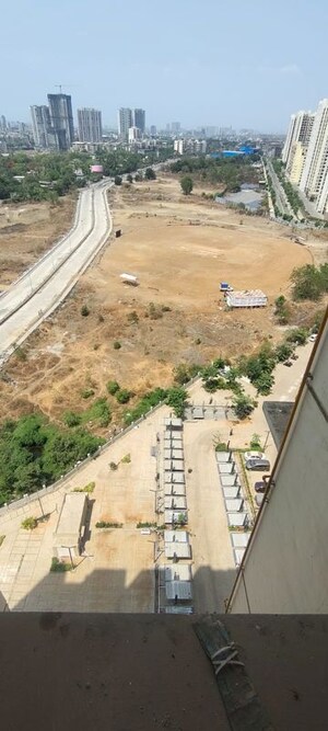 Plot Area in 1 BHK Apartment at Runwal Gardens, Dombivli East – for Rent
