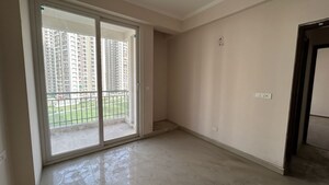 Room in 3 BHK Apartment at Amrapali Kingswood, Sector 4 Greater Noida – for Sale