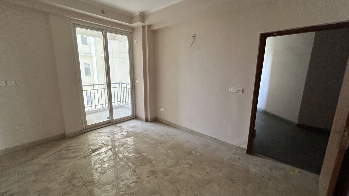 3 BHK 1115 Sq.Ft. Apartment in Amrapali Kingswood
