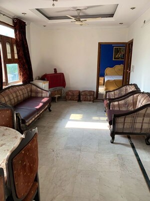 Living Room in 3.5 BHK Builder Floor at Naraina – for Rent