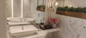 Attached Bathroom in 4 BHK Apartment at Lokhandwala Minerva Mahalaxmi, Mahalaxmi – for Sale