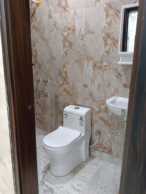 Bathroom in 1 BHK Builder Floor at Lajpat Nagar 4 – for Rent