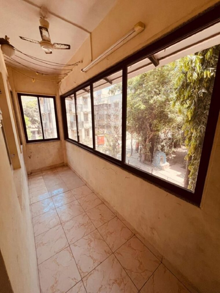 Room, bandra west 2 Bedroom 700 Sq.Ft. Apartment In Bandra West Mumbai 10398952