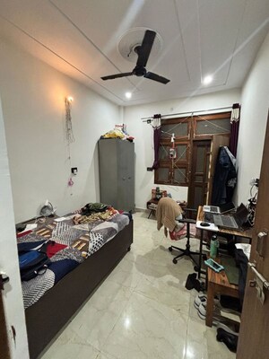 Team Area in 2 BHK Builder Floor at Delta I Greater Noida – for Rent