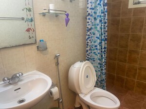Bathroom in 3 BHK Builder Floor at SS The Lilac, Sector 49 – for Sale