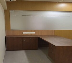 Furnished Amenities in 3 BHK Apartment at Dadar East – for Rent