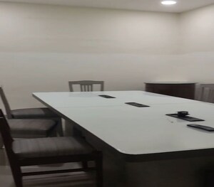 Team Area in 3 BHK Apartment at Dadar East – for Rent