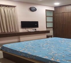 3 BHK + Extra Room Apartment For Rent in Dadar East