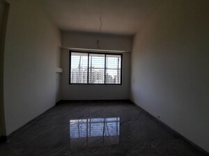 Room in 2 BHK Apartment at Samata CHS Goregaon West, Goregaon West – for Rent