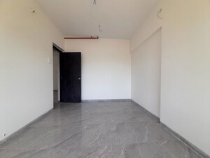 Room in 2 BHK Apartment at Samata CHS Goregaon West, Goregaon West – for Rent