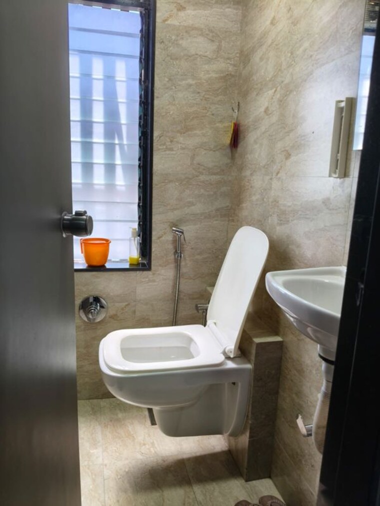 Bathroom, magic-square Commercial Office Space 614 Sq.Ft. In Malad East Mumbai 10398984