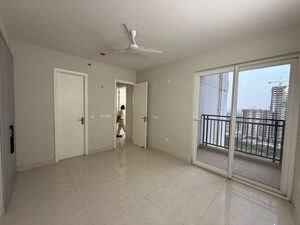 Room in 3 BHK Apartment at Eldeco Live By The Greens, Sector 150 – for Sale