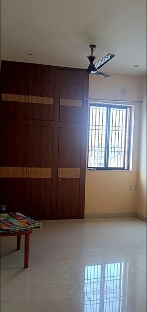 Room in 2.5 BHK Independent House at Birla Colony – for Rent