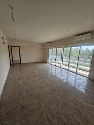 Room in 4 BHK Apartment at LnT Elixir Reserve, Powai – for Rent