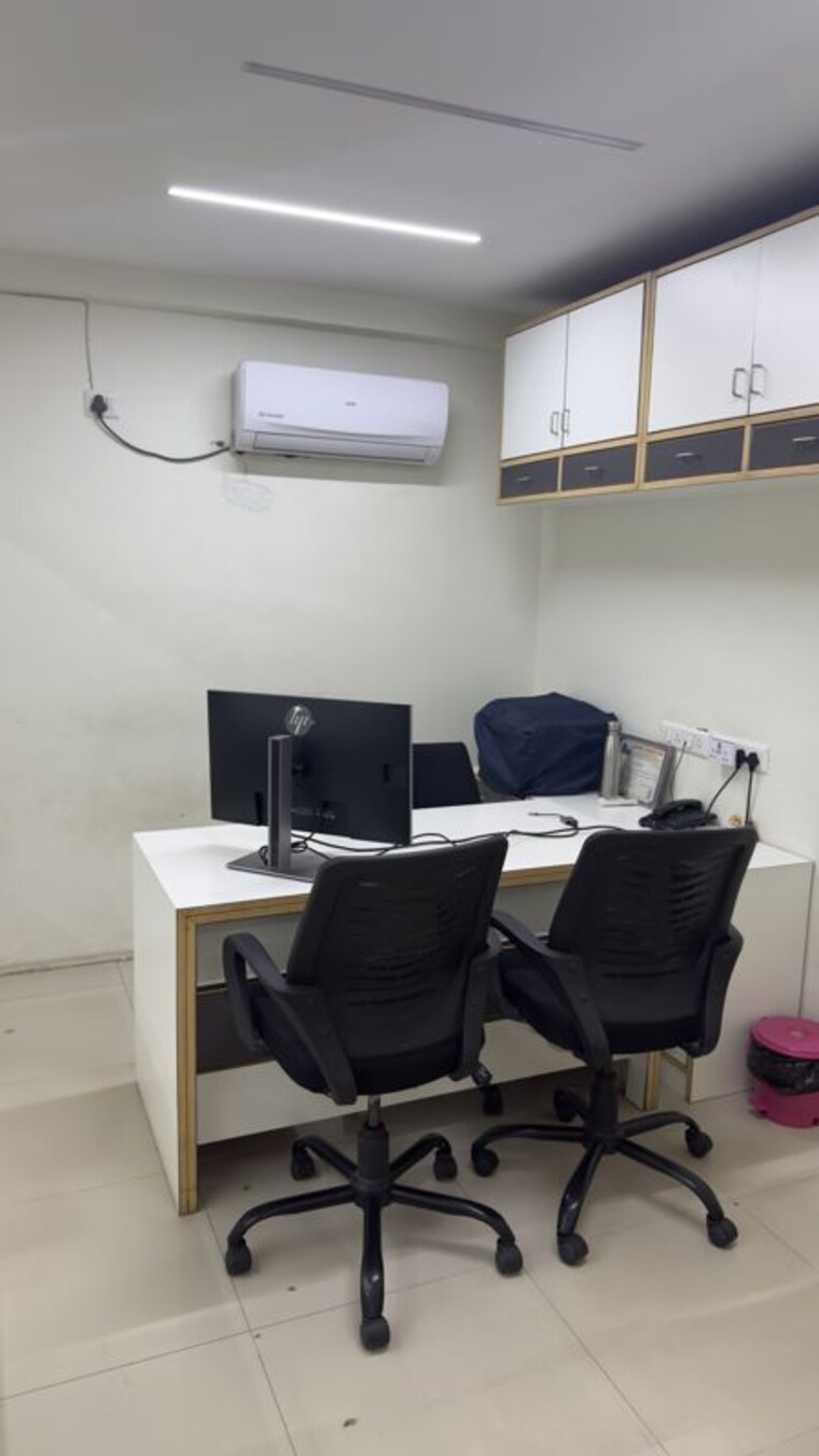 Team Area, vastrapur Commercial Office Space 925 Sq.Ft. In Vastrapur Ahmedabad 10399057