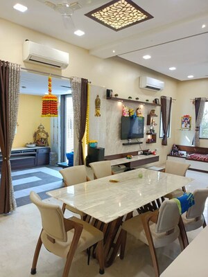 Team Area in 5 BHK Apartment at Gera Isle Royale Villa, Bavdhan – for Rent