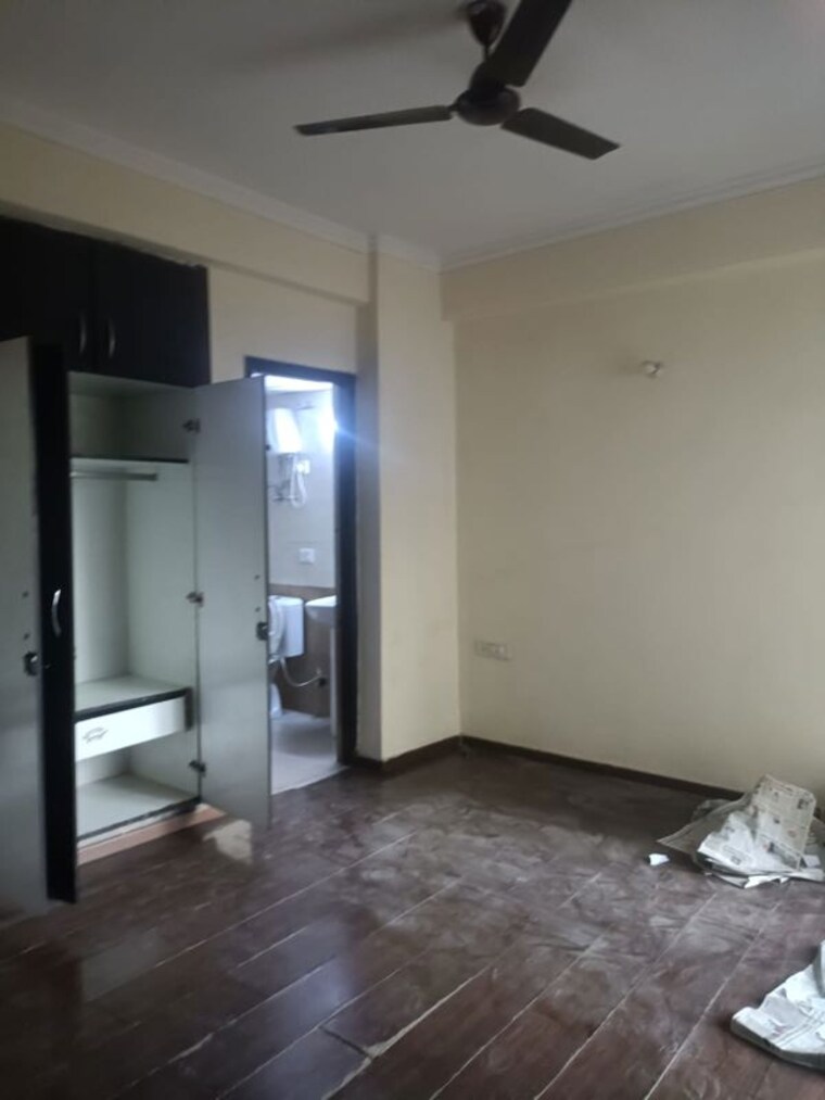 Room, aims-golf-avenue-i 2.5 Bedroom 1150 Sq.Ft. Apartment In Sector 75 Noida 10399081