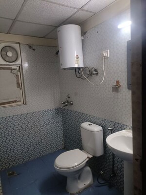Bathroom in 2.5 BHK Apartment at Aims Golf Avenue I, Sector 75 – for Rent