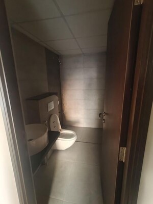 Attached Bathroom in 1 BHK Apartment at Mahindra Alcove, Chandivali – for Rent