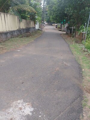   Plot at Kannamkulangara – for Sale