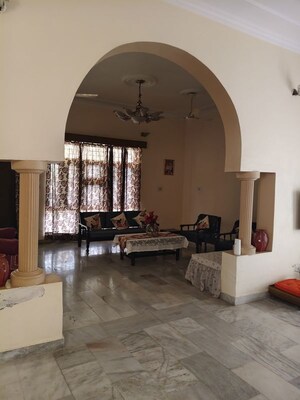 4 BHK Independent House For Rent in Defence Colony