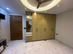 Room in 3.5 BHK Builder Floor at Sector 8 Dwarka – for Rent