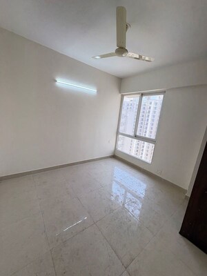 Room in 2 BHK Apartment at Signature The Millennia 3, Sector 37d – for Rent