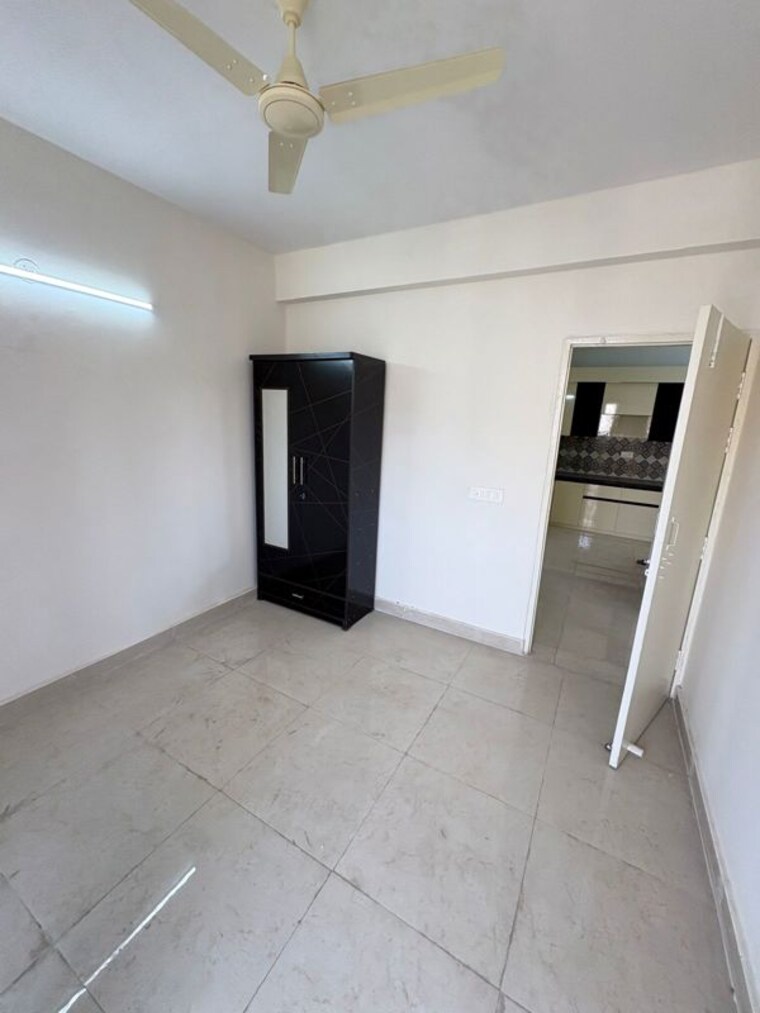 Room, signature-the-millennia-3 2 Bedroom 1000 Sq.Ft. Apartment In Sector 37d Gurgaon 10399181