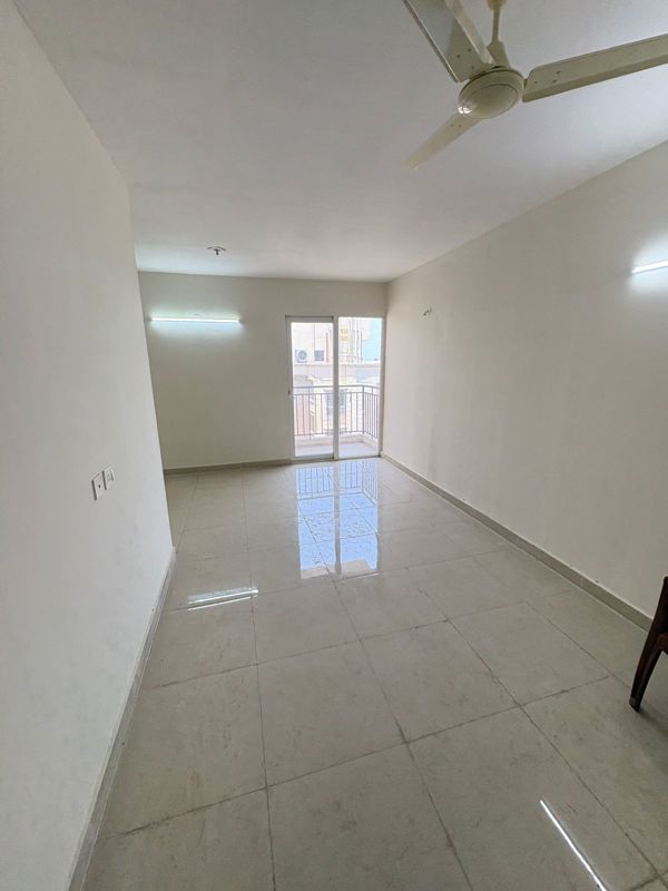 2 BHK 1000 Sq.Ft. Apartment in Signature The Millennia 3