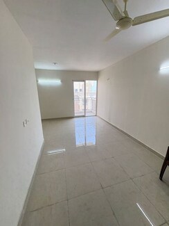2 BHK Apartment For Rent in Signature The Millennia 3