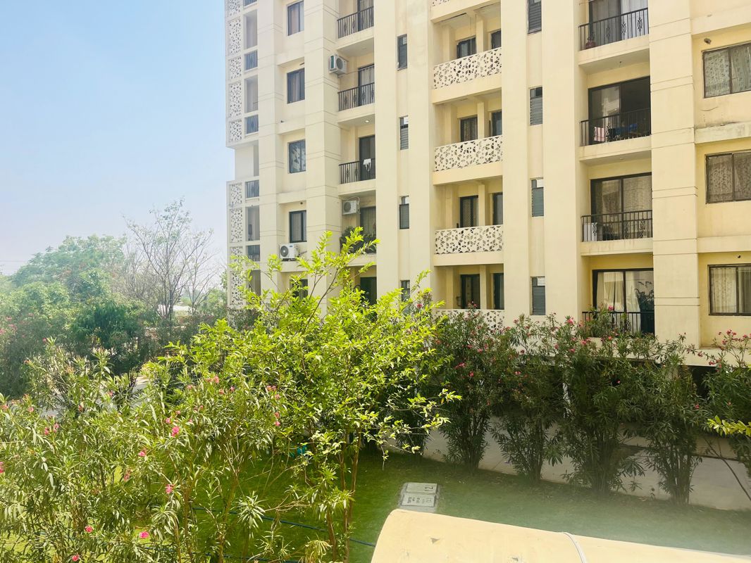 2 BHK + Pooja Room 1000 Sq.Ft. Apartment in Shalimar Mannat