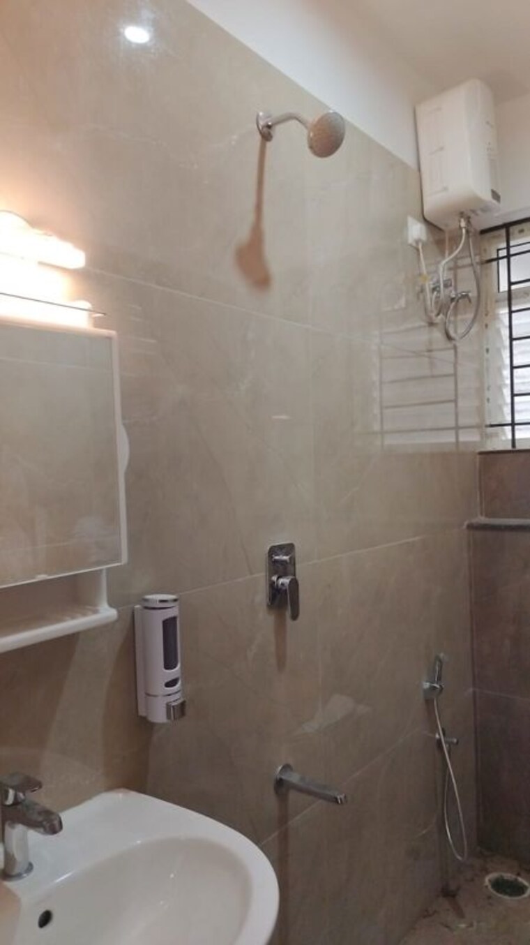 Bathroom, ssvr-acacia 2 Bedroom 120 Sq.Ft. Apartment In Panathur Bangalore 10399200