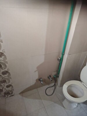 Bathroom in 3 BHK Builder Floor at Kay Cee Pavilion, Sector 10 Dwarka – for Rent