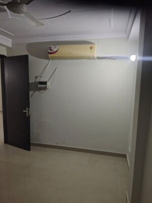Room in 3 BHK Builder Floor at Kay Cee Pavilion, Sector 10 Dwarka – for Rent
