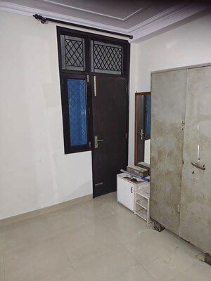 Room in 3 BHK Builder Floor at Kay Cee Pavilion, Sector 10 Dwarka – for Rent
