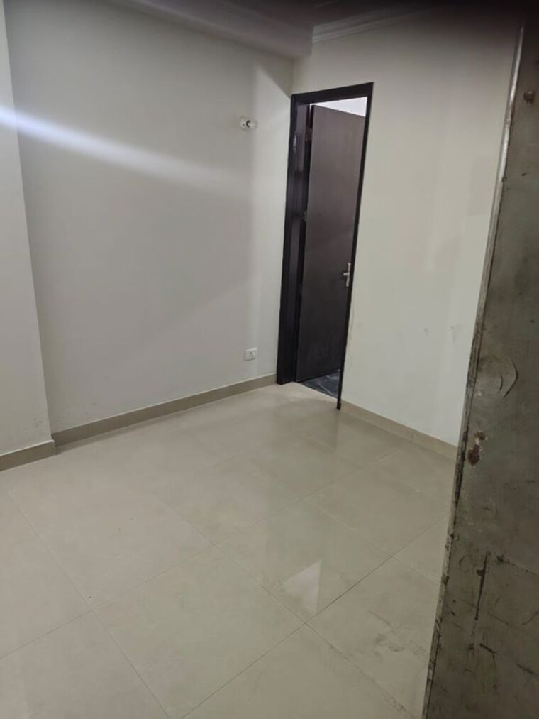 Room, kay-cee-pavilion 3 Bedroom 2000 Sq.Ft. Builder Floor In Sector 10 Dwarka Delhi 10399211