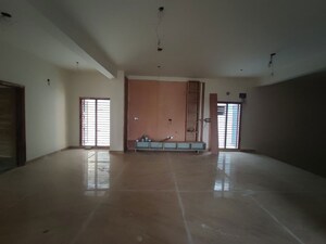 Room in 4 BHK Villa at Jp Nagar Phase 8 – for Sale