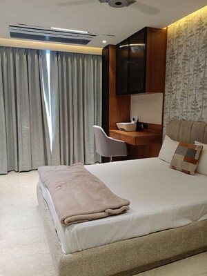 Bedroom in 2 BHK Apartment at Oberoi Maxima, Andheri East – for Rent