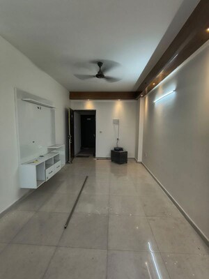 Room in 2 BHK Apartment at Signature The Millennia 2, Sector 37d – for Rent