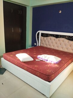 2.5 BHK + Study Room Apartment For Rent in Supertech Cape Town