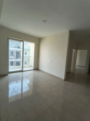 Room in 2 BHK Apartment at Signature The Millennia 2, Sector 37d – for Rent