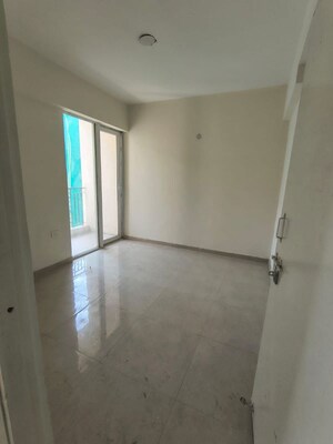 Room in 2 BHK Apartment at Signature The Millennia 2, Sector 37d – for Rent