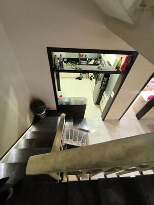 Furnished Amenities in 4 BHK Independent House at Kamgar Putala Vasahat – for Rent
