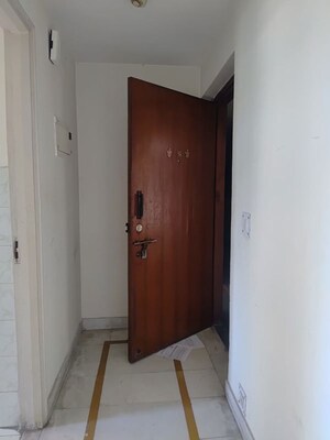 Bathroom in 1 BHK Apartment at Ansal Sushant Estate, Sector 52 – for Rent