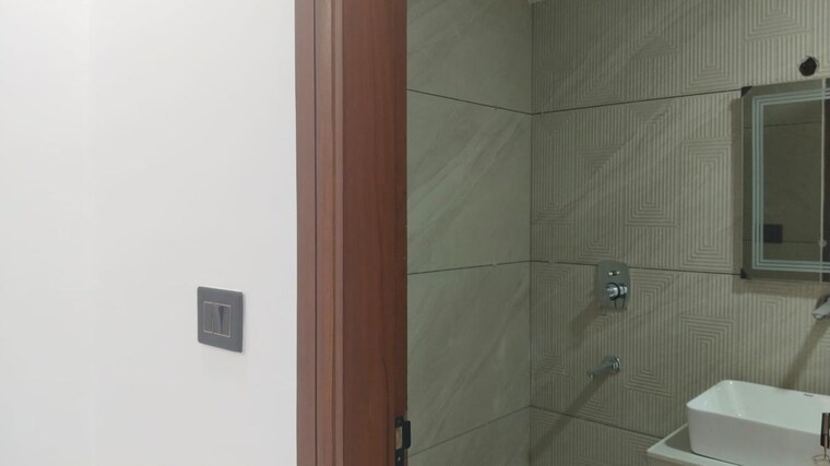 Bathroom, sector 6 dwarka 3 Bedroom 2000 Sq.Ft. Apartment In Sector 6 Dwarka Delhi 10399271