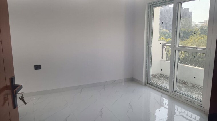 Room, sector 6 dwarka 3 Bedroom 2000 Sq.Ft. Apartment In Sector 6 Dwarka Delhi 10399271