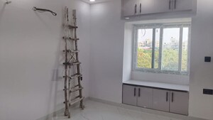 Room in 3 BHK Apartment at Sector 6 Dwarka – for Rent
