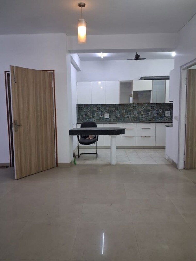 Room, signature-global-city-63a 2 Bedroom 900 Sq.Ft. Apartment In Sector 63a Gurgaon 10399290
